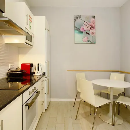 Holiday Center T2 Apartamento *